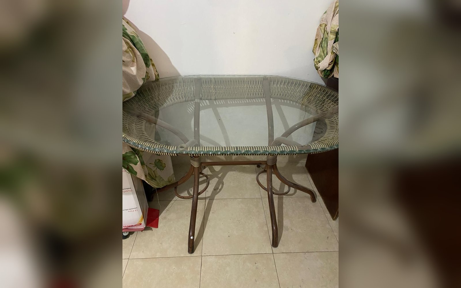 طاولة خارجية