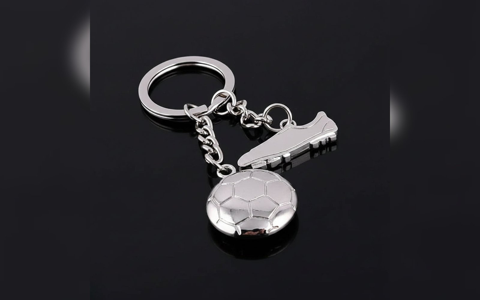 World Cup Soccer Shoe Keychain – ميدالية كرة قدم