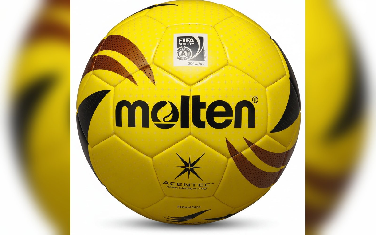 molten football size 4 - كرة قدم مولتن
