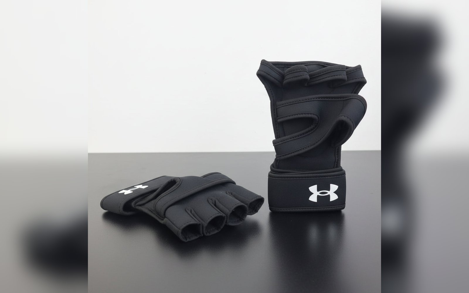 Under Armor Weightlifting Glove
