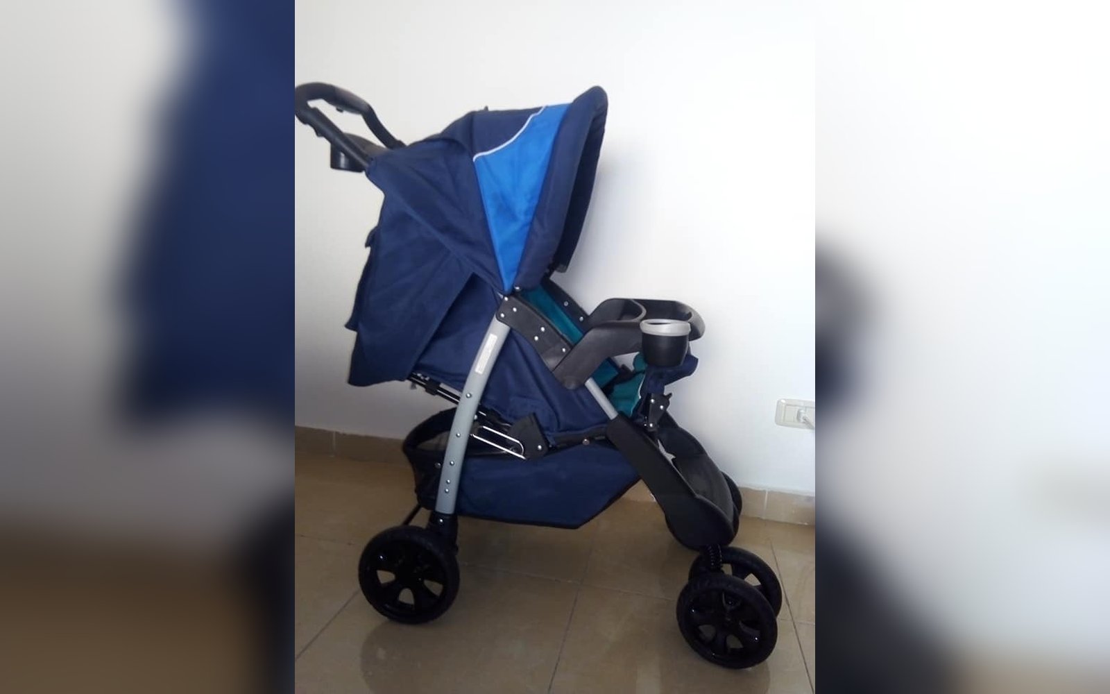 عرباية اطفال مستعملة بحالة الجديد