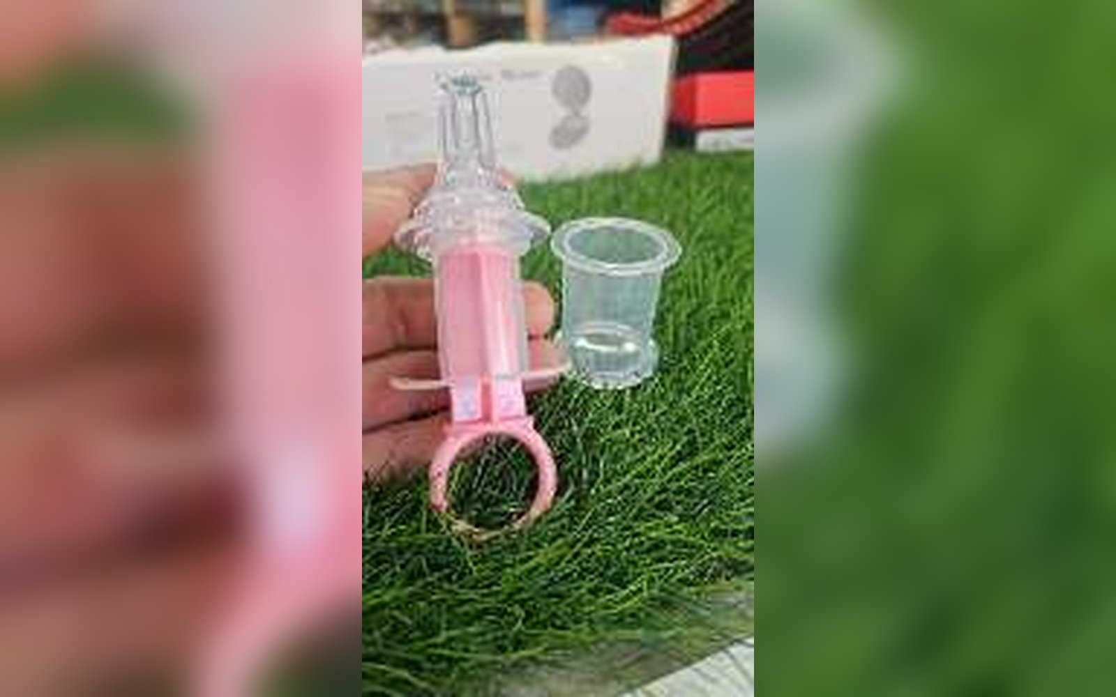 ابرة دواء  وطعام للاطفال
