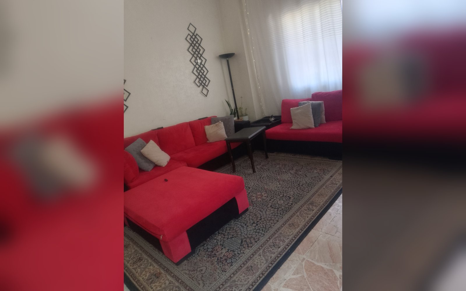 كورنر تفصيل بحالة جيدة جدا