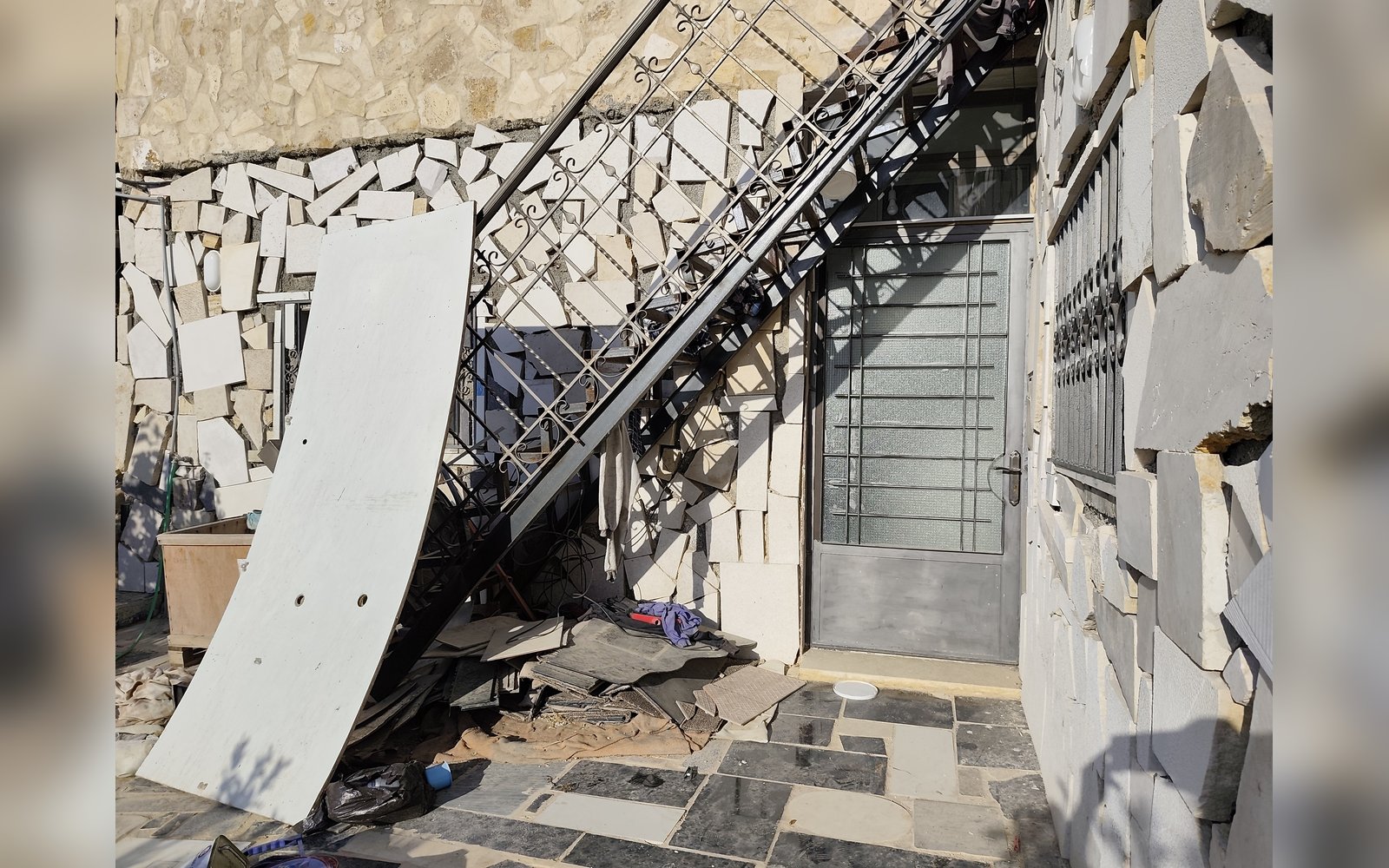 درج حديد 4متر للبيع استعمال خفيف