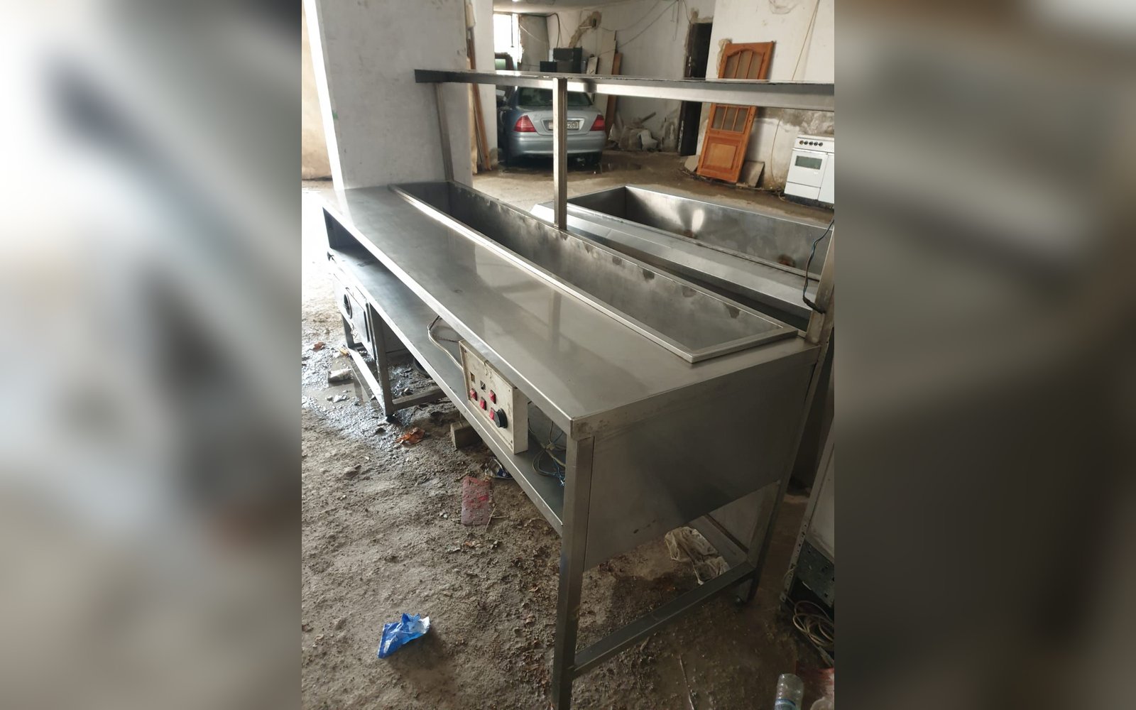 بسطة مطعم ألمنيوم (بالمر ي)  للبيع