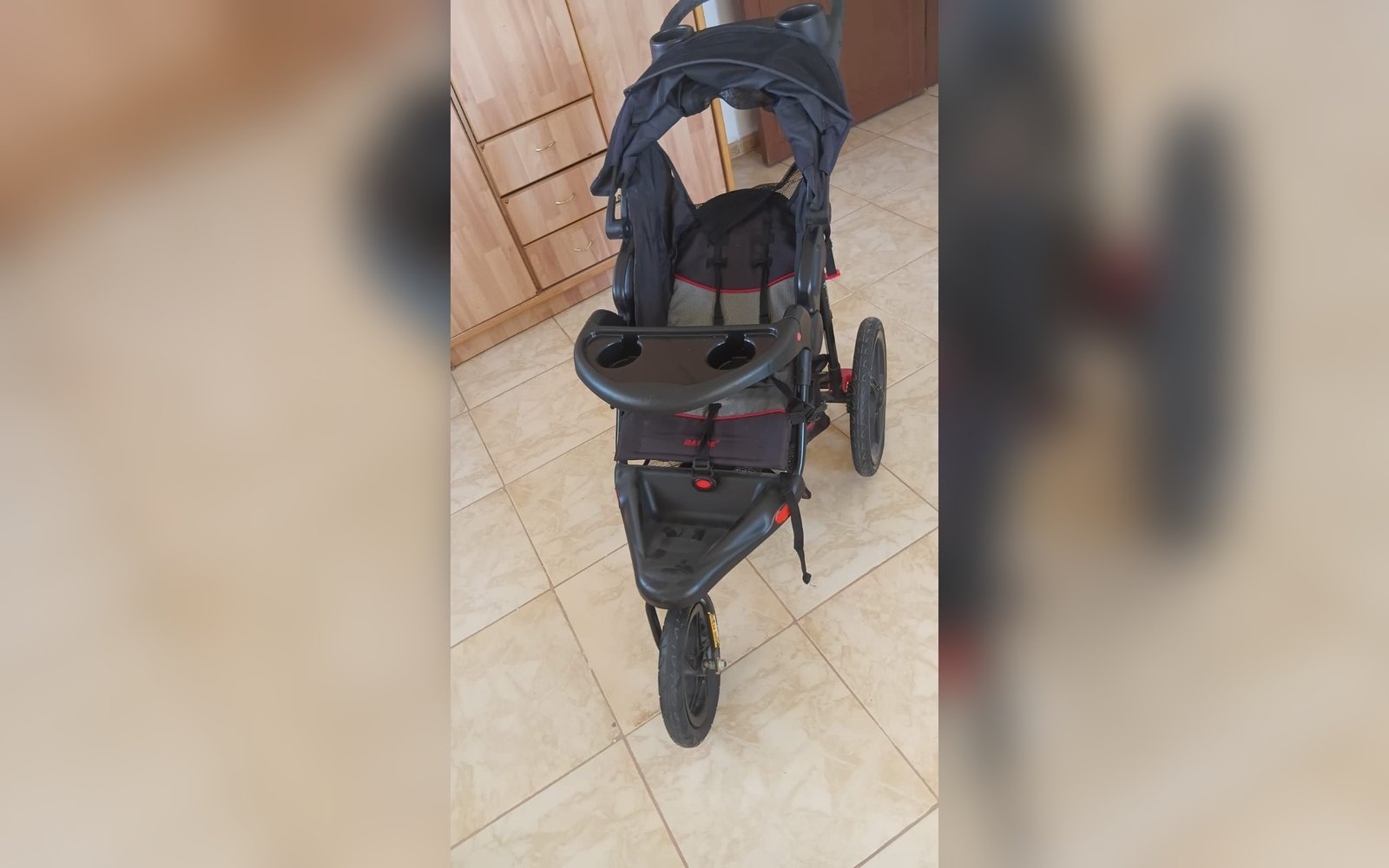 عرباية أطفال رياضية أصلية (Baby Trend) ماركة أمريكية متينة بحالة ممتازة